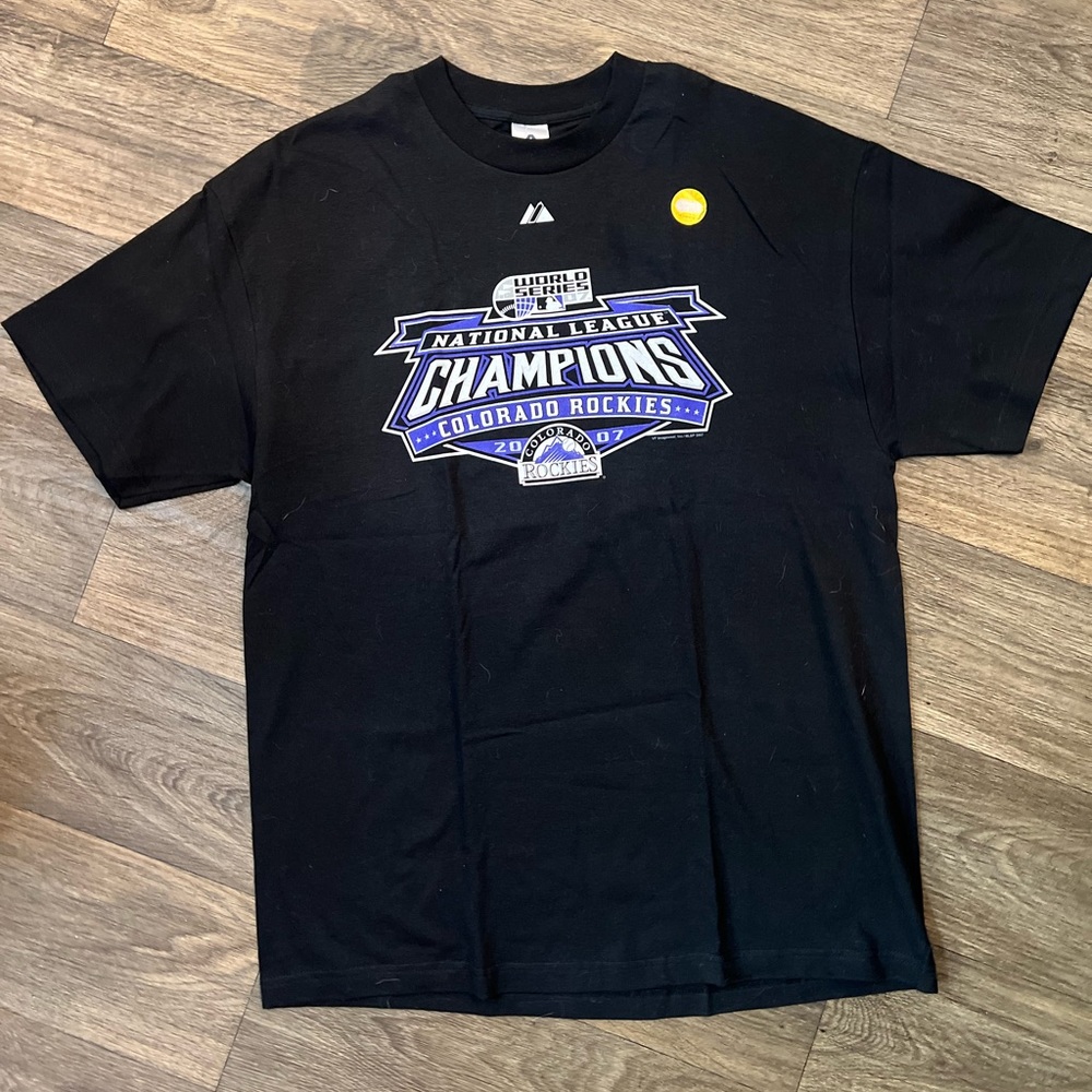 Deadstock Vintage Colorado Rockies T-Shirt from 2007